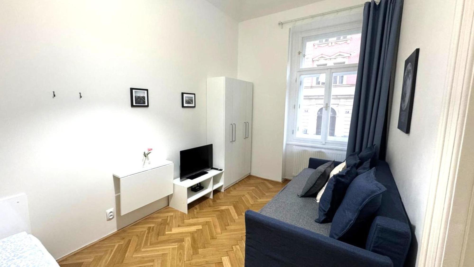 Side Street Apartments Praha Bagian luar foto