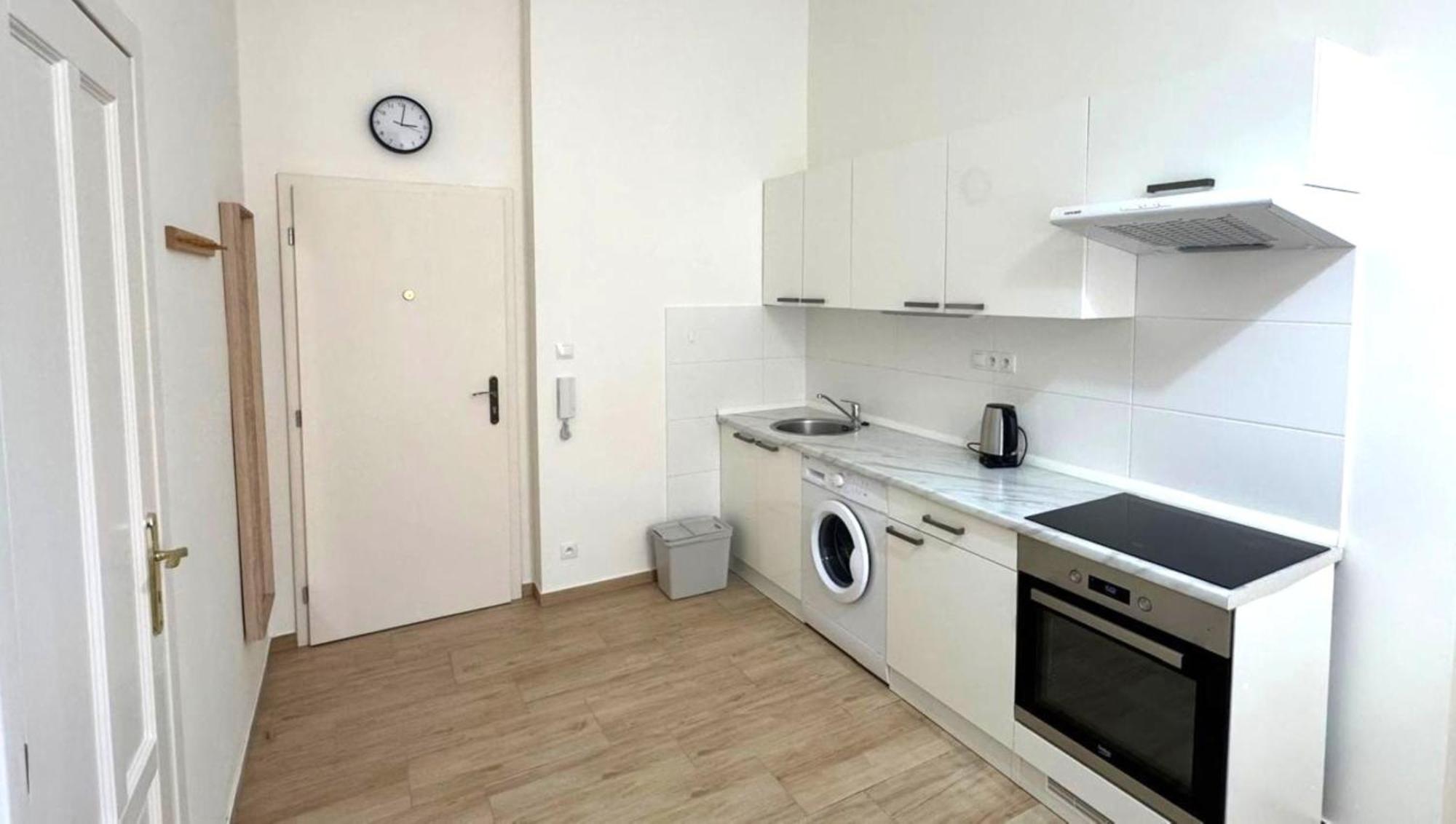 Side Street Apartments Praha Bagian luar foto